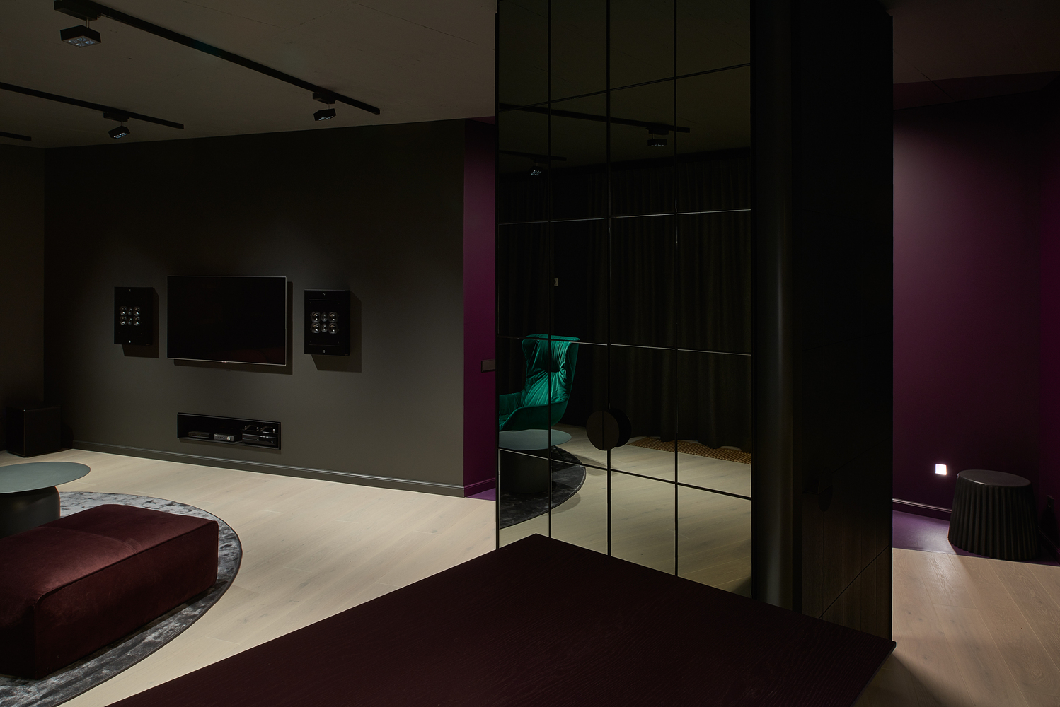 黑灰空间的对角线魅力-18