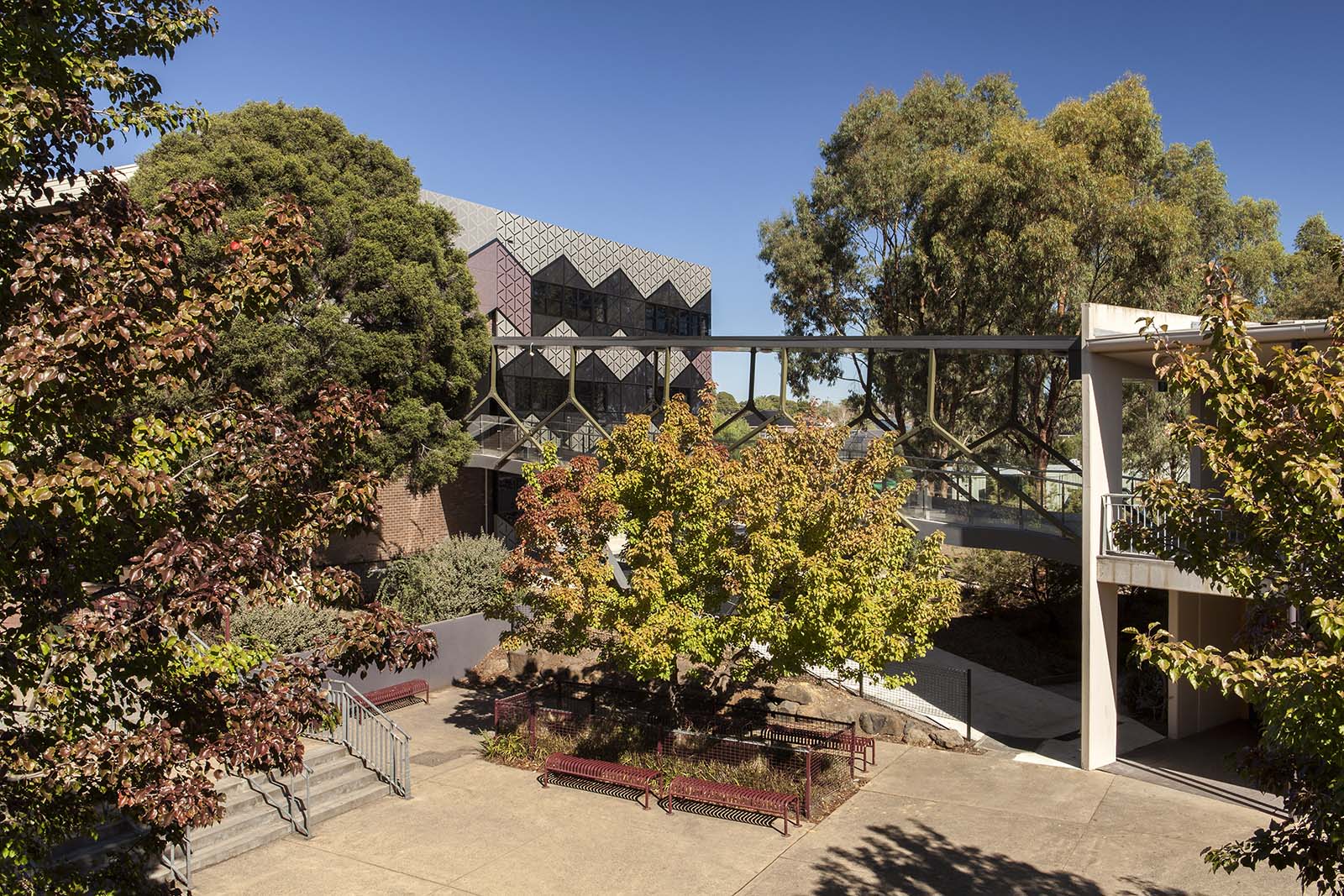 卡兰翼的延伸 · CHT 建筑师的现代教育空间设计-13