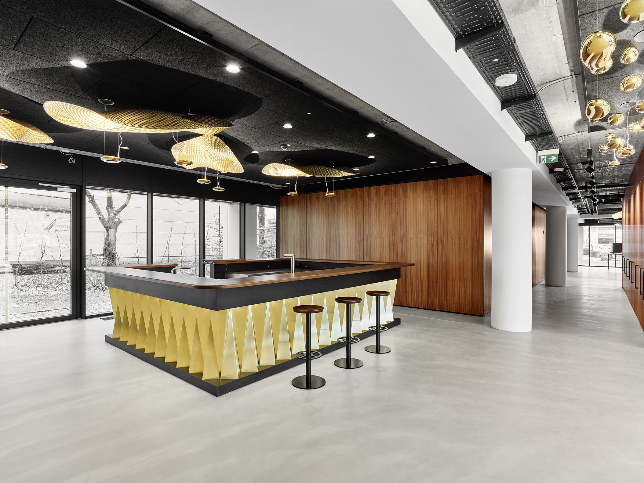 2017 年完成的办公室室内设计案例-2