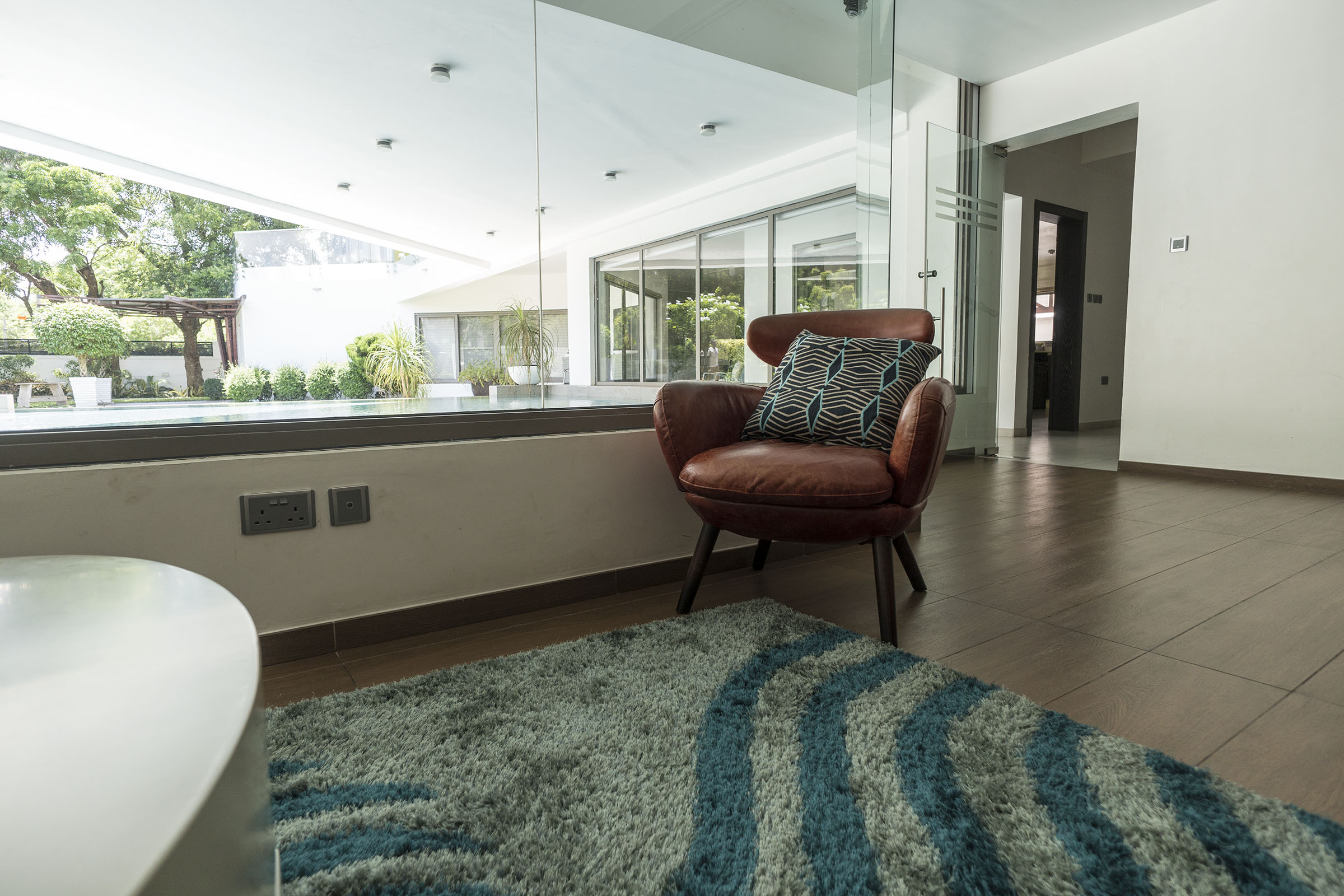 Cantonments’House 梦幻私人住宅,意大利风格与高品质材料的完美结合-11