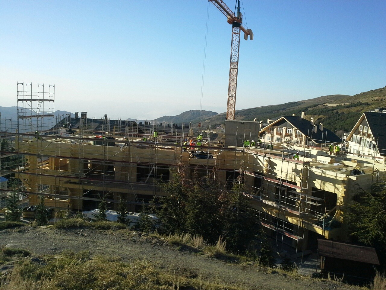 西班牙国家森林公园滑雪胜地酒店“El Lodge”翻新-4