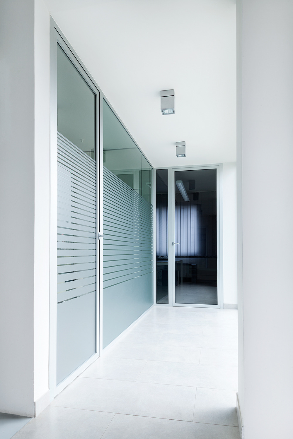 2011 年完成重塑办公楼外立面设计案例-8