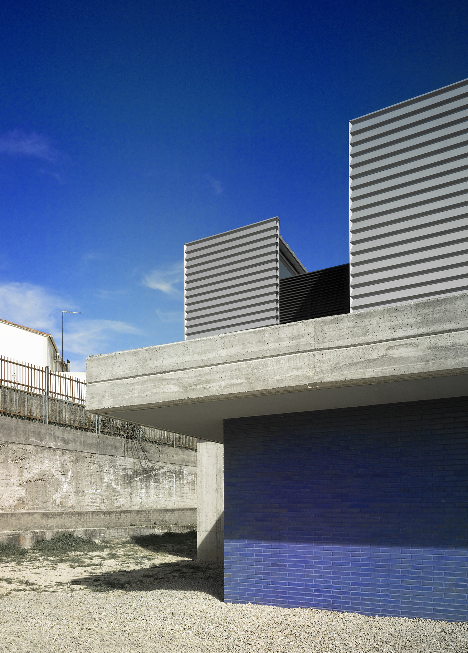 杰拉伊斯中学健身馆 | 双层结构与自然光设计-5