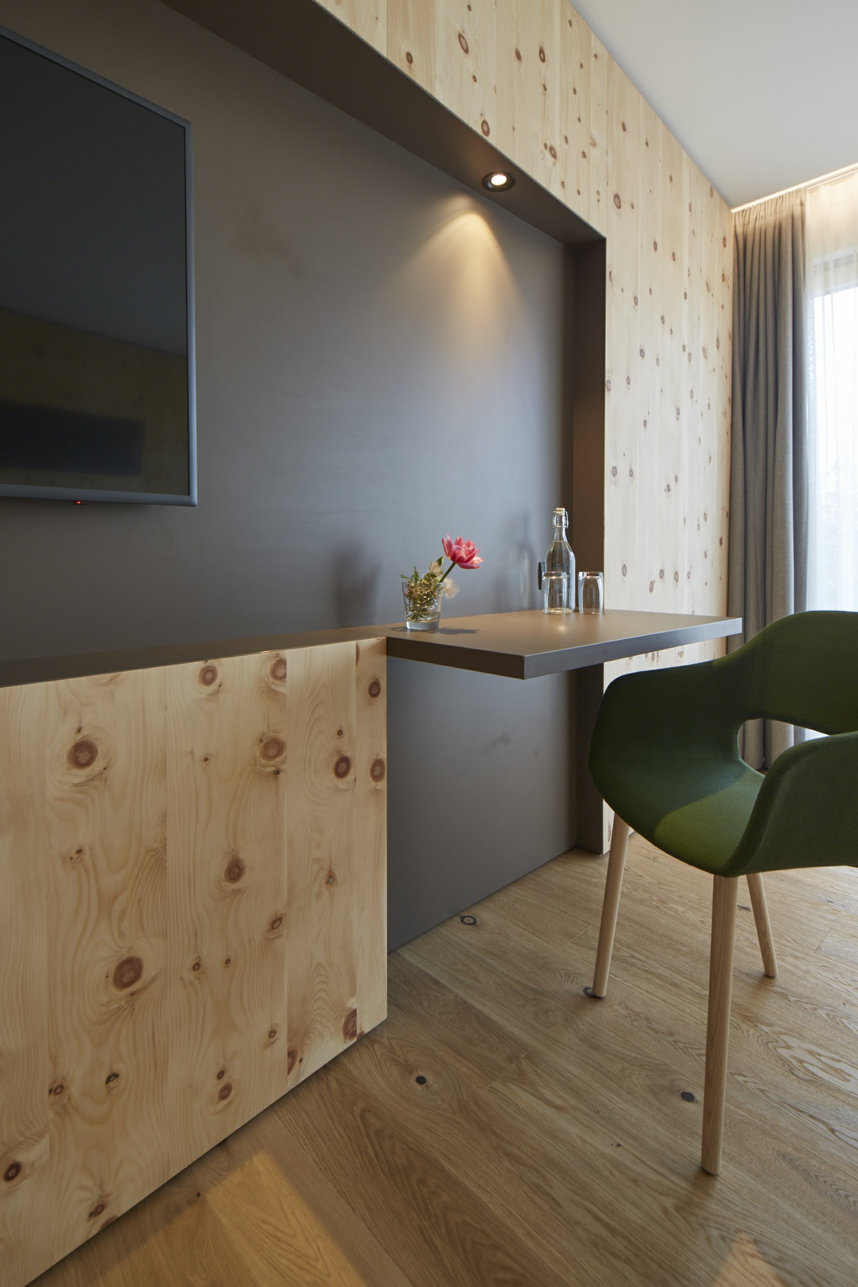 高山上的豪华餐厅-14