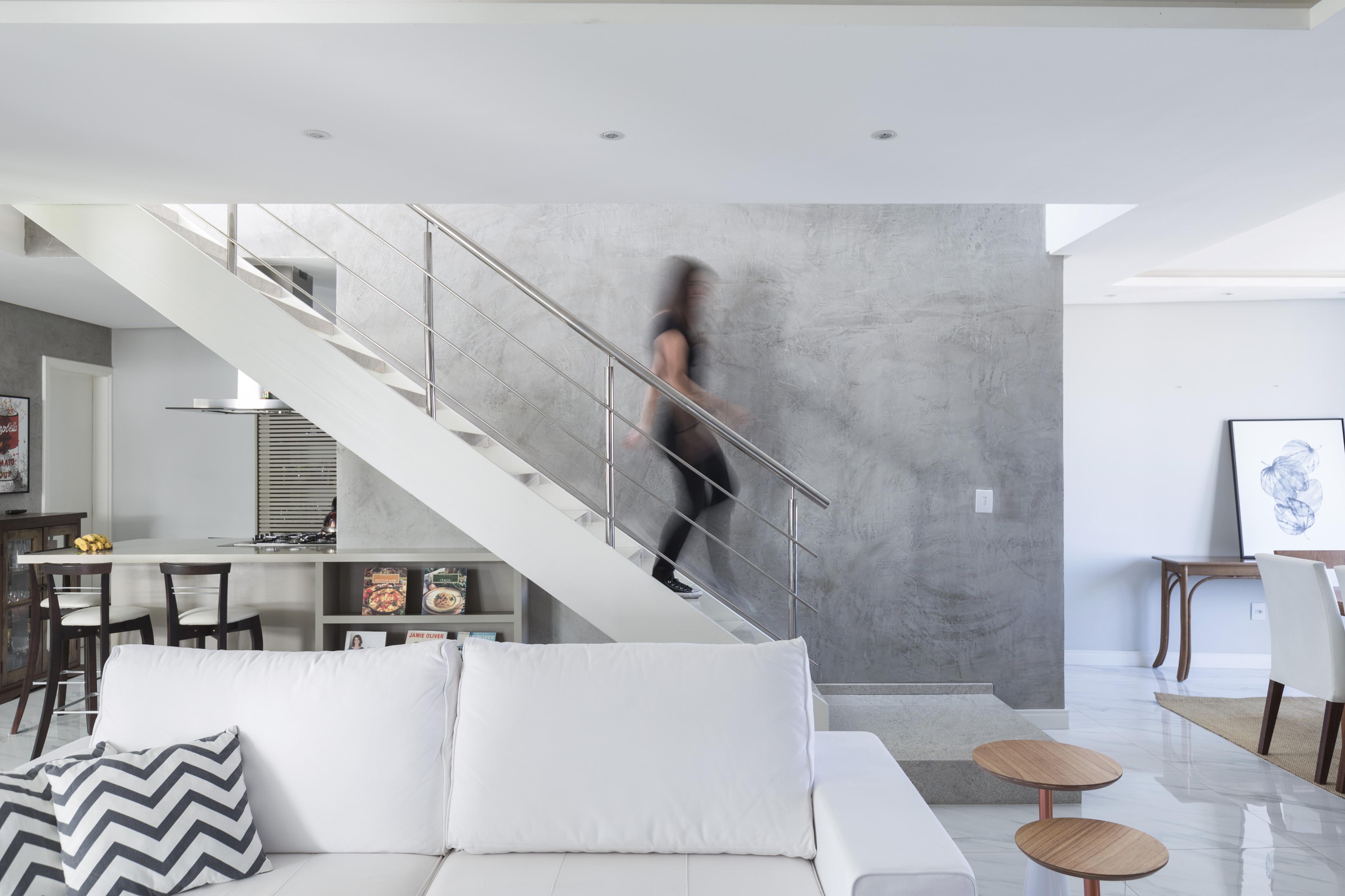 巴西现代简约别墅，自然与永恒的融合-13