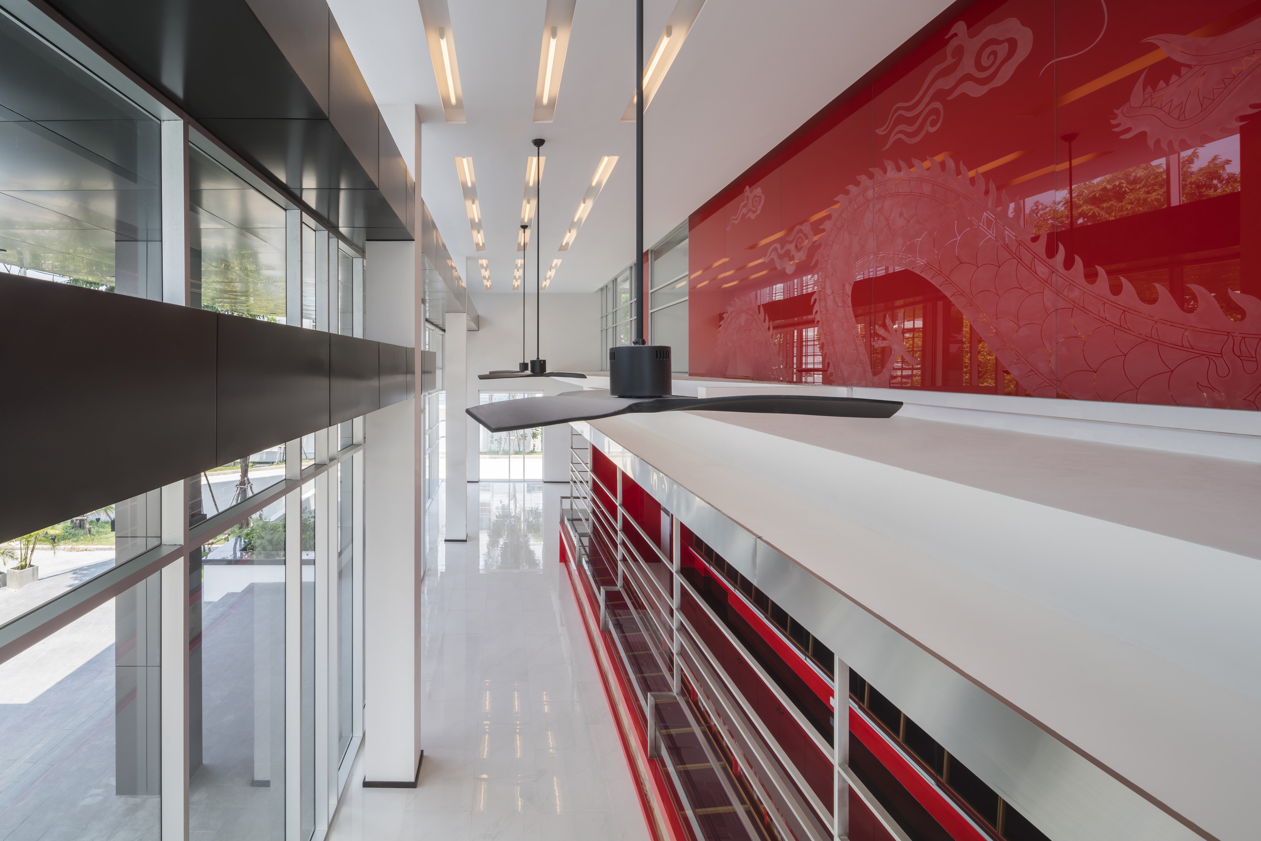 泰国曼谷 Pathumthani 金店 | 红金相映,现代与传统的完美融合-21