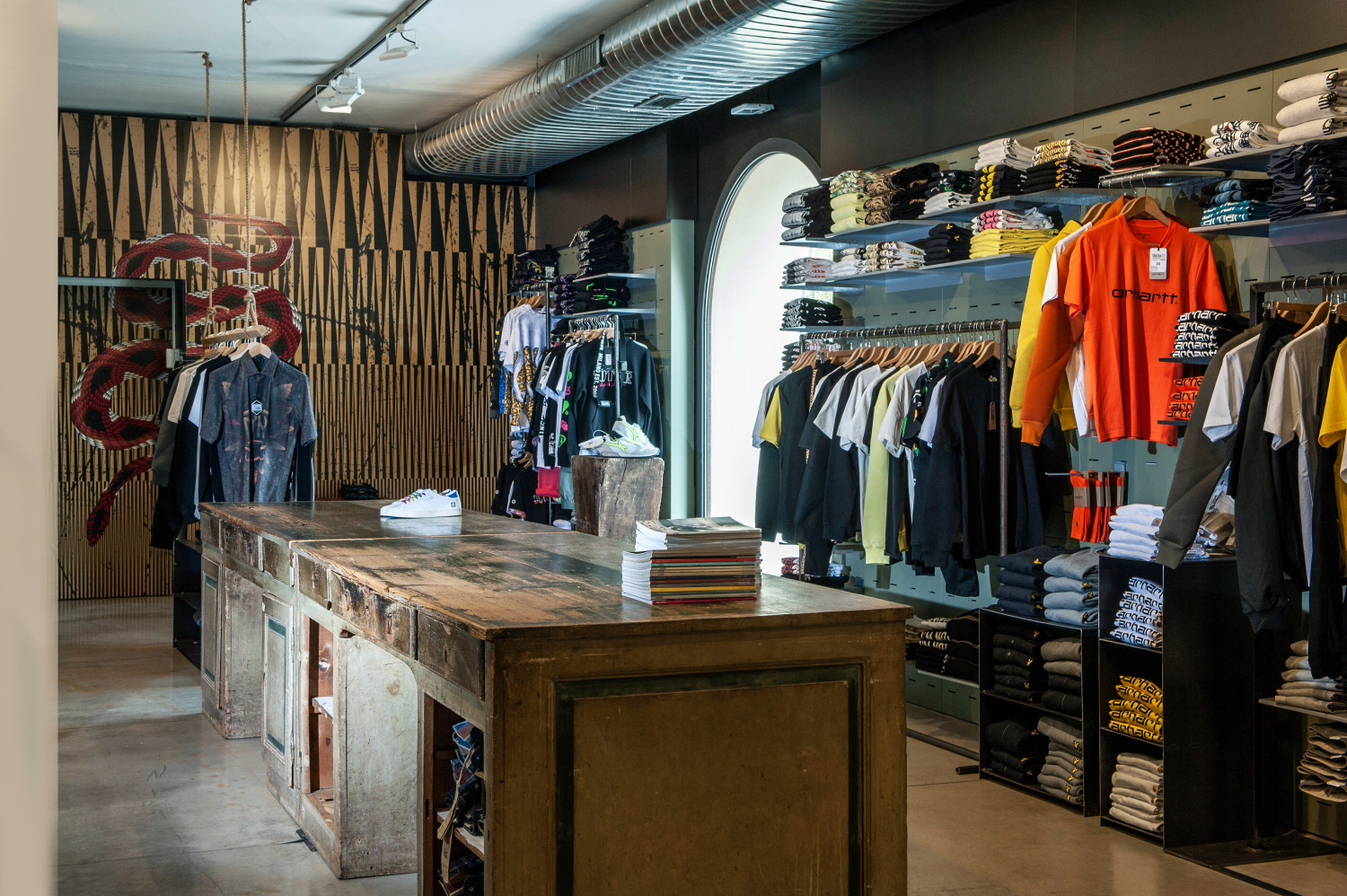 2019 年完成 马尔凯大区曼托瓦展示厅室内设计案例-4