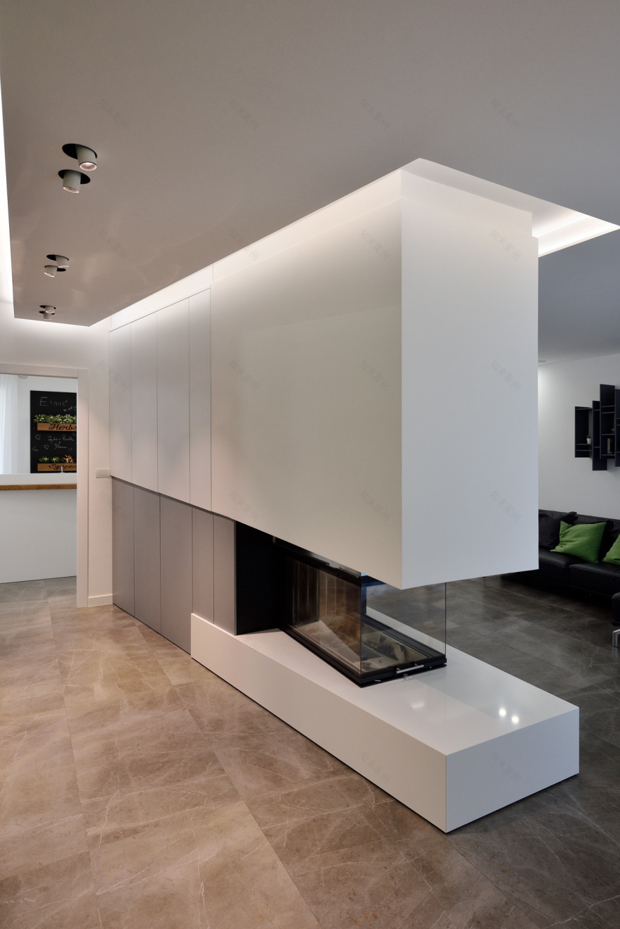 意式风情三层楼别墅设计-5