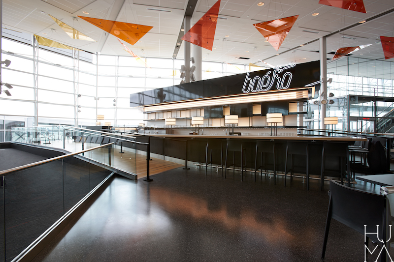 蒙特利尔机场美食广场，Humà 设计新视角-16