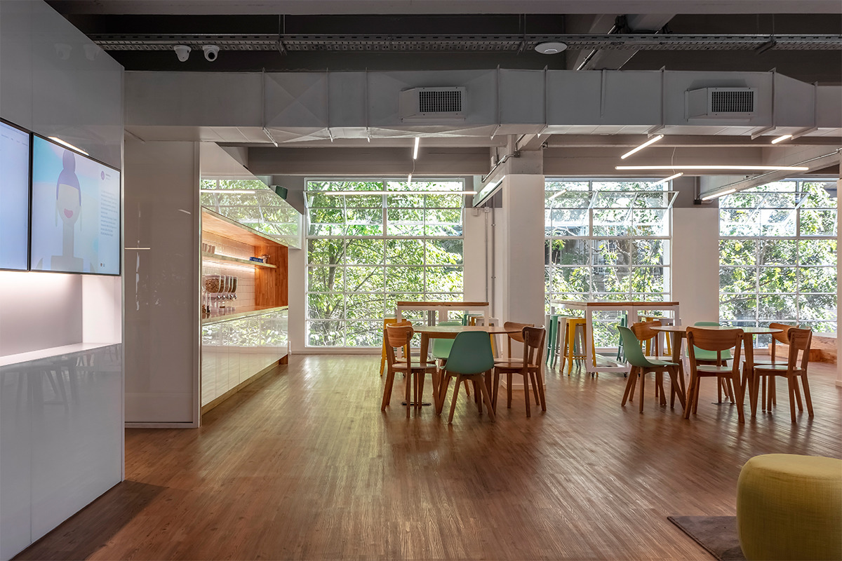 灵活多变的空间设计,打造线上线下融合的教育基地-5