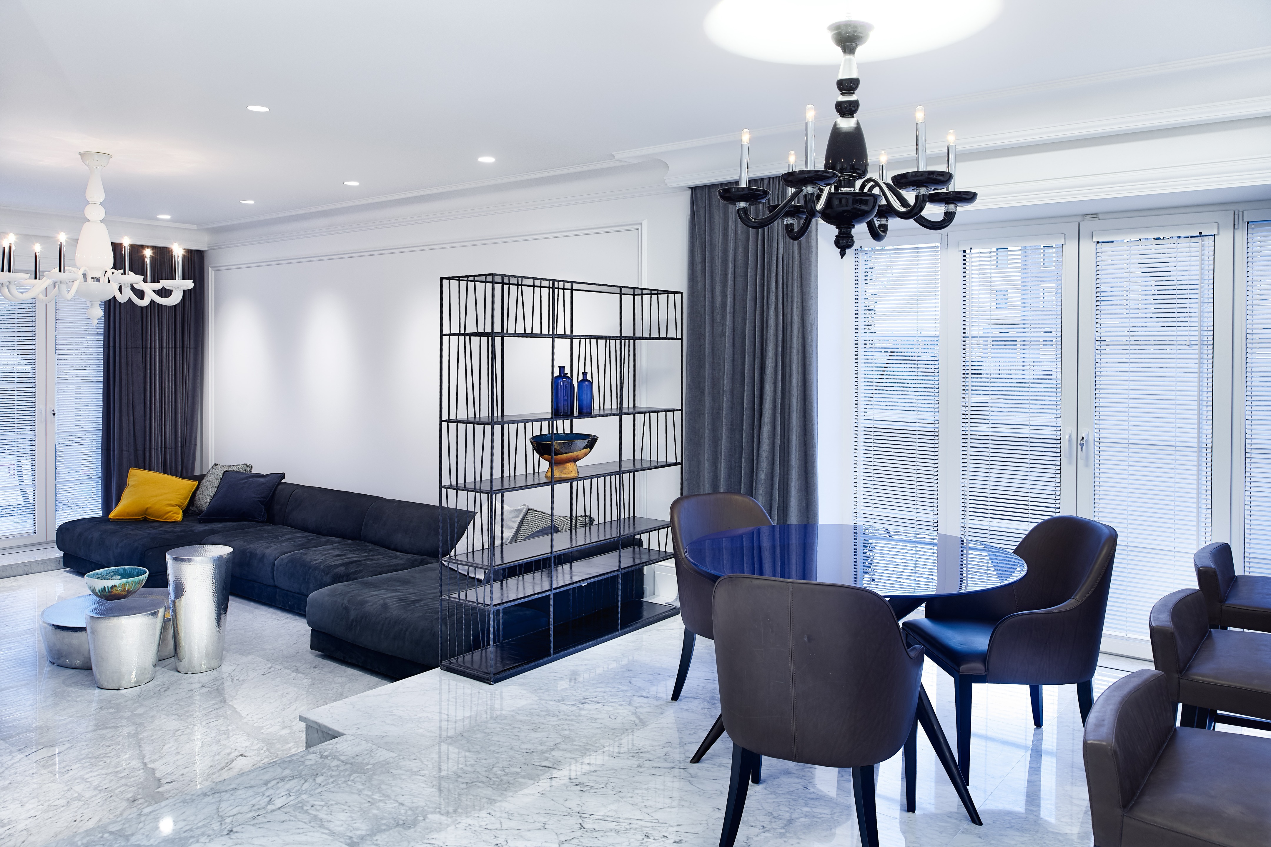 2017 年三层联排别墅影院式客厅设计-8