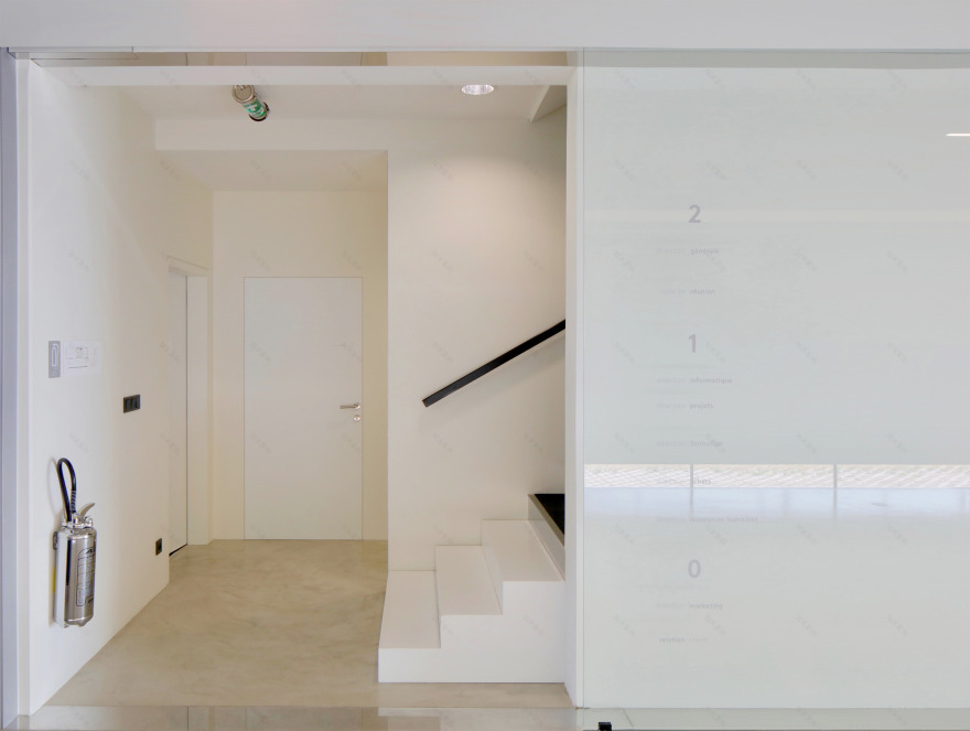 汽车零售集团总部大楼-17