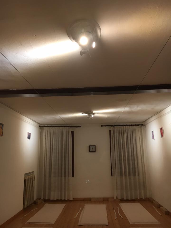 温馨疗愈的瑜伽室-11