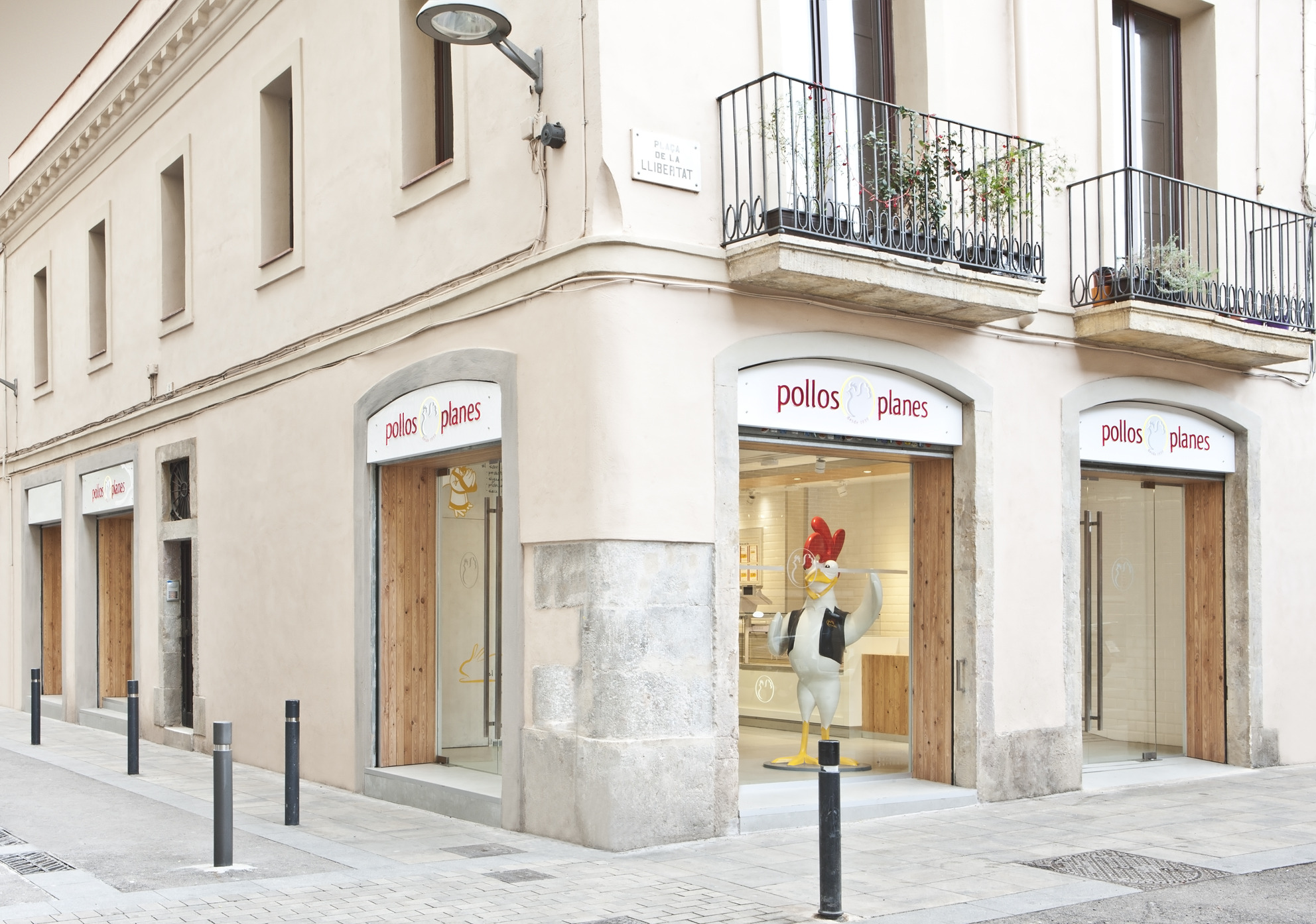 Pollos Planes Gracia 品牌翻新设计-11