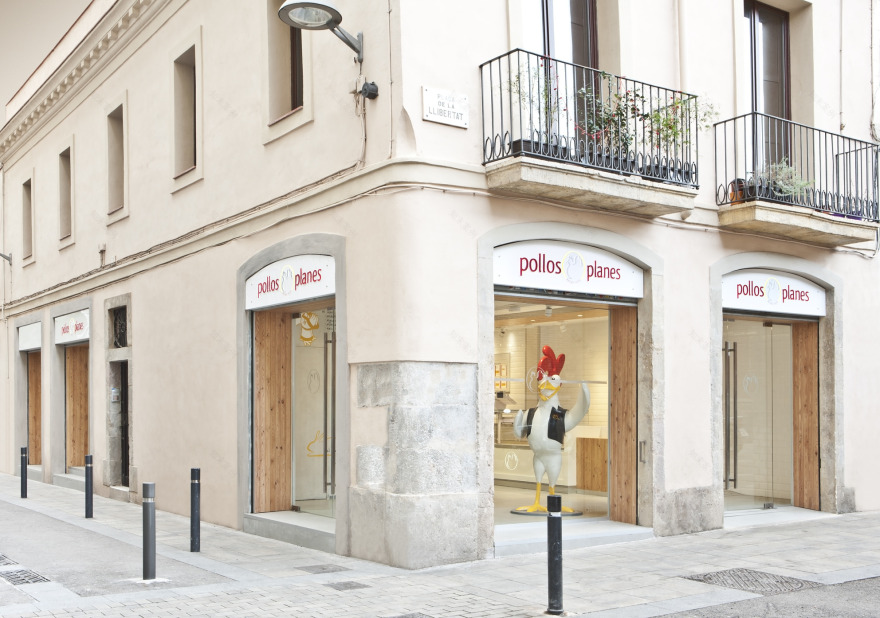 Pollos Planes Gracia 品牌翻新设计-11