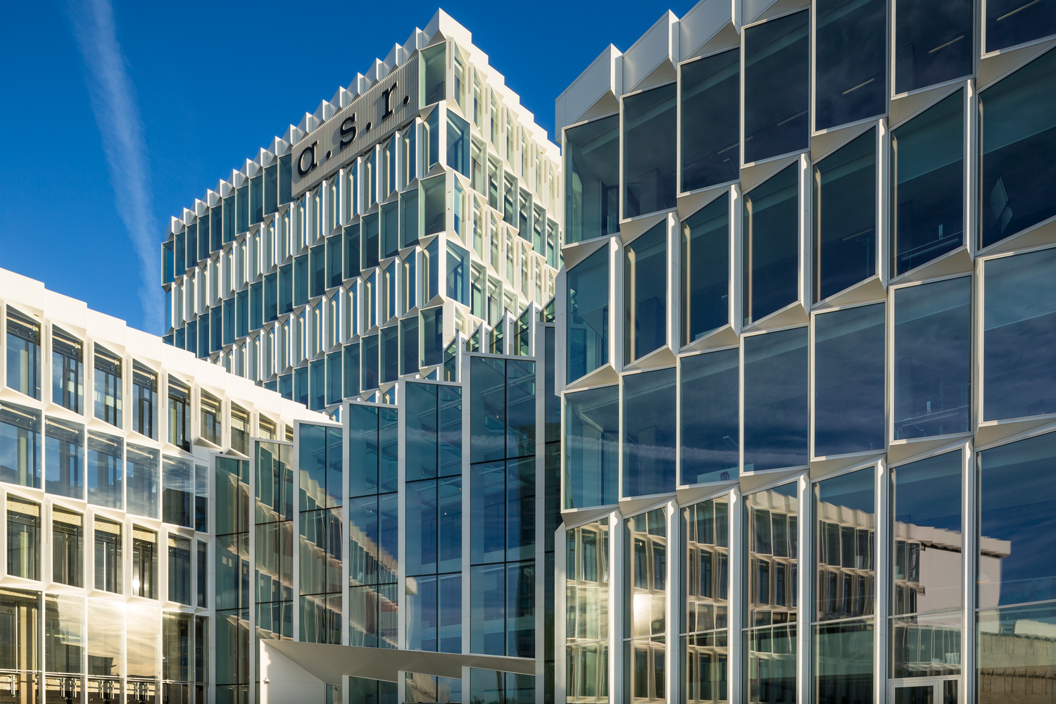 节能环保的 A.S.R 总部办公楼改造-51