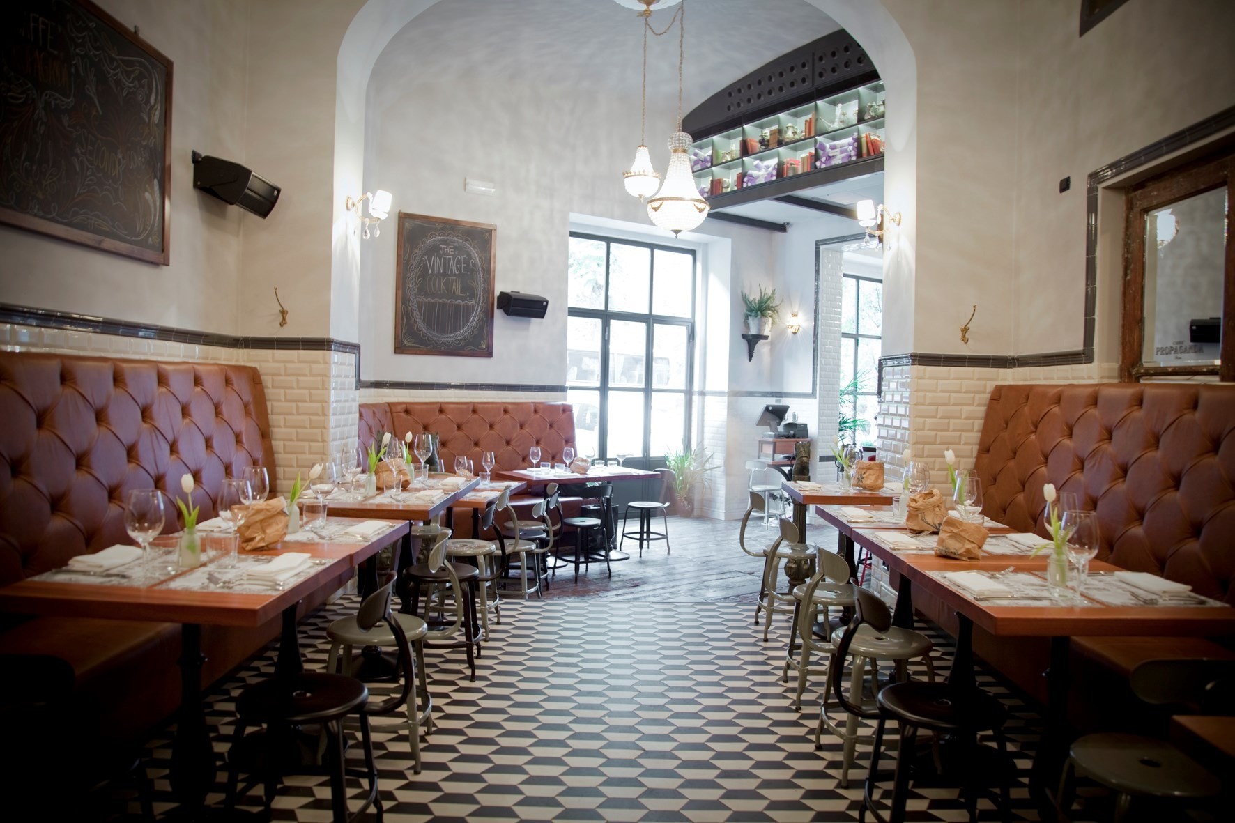 罗马“地铁砖”餐厅 - 复古与现代的完美融合-5