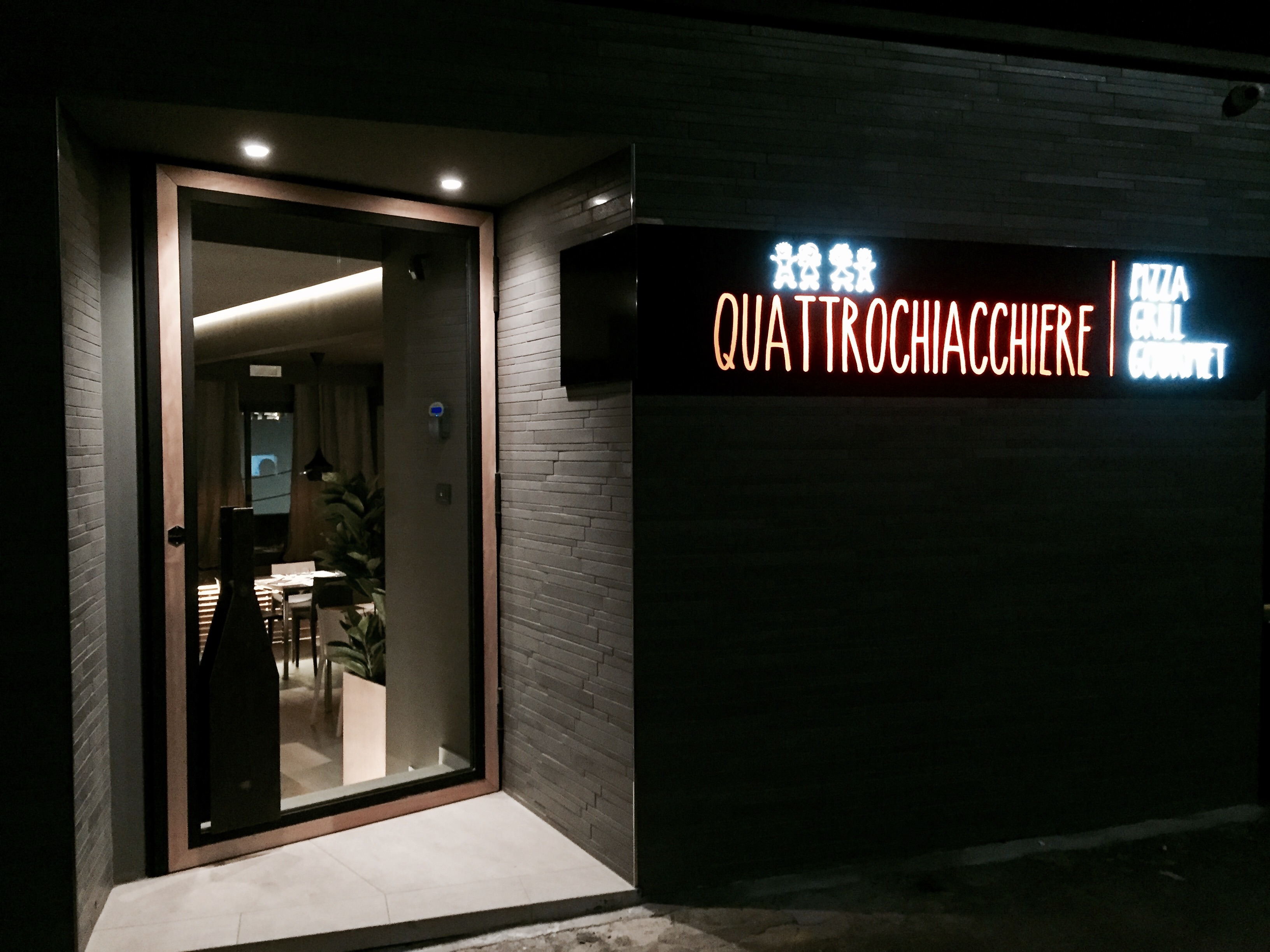 2016 年完成的 QUATTROCHIACCHIERE 咖啡餐厅设计-10