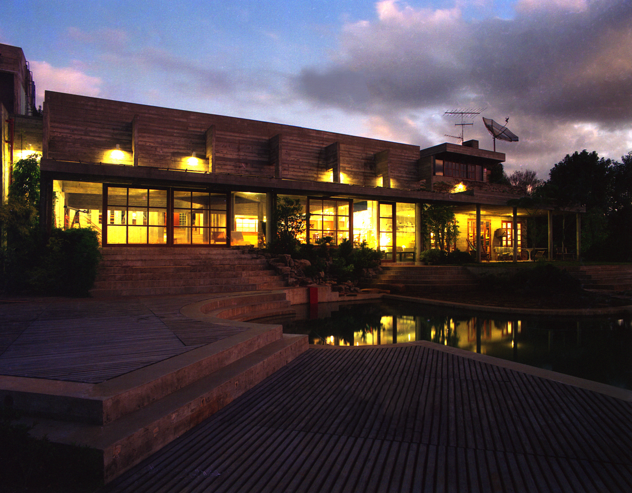 巴西农场住宅的现代演绎-15