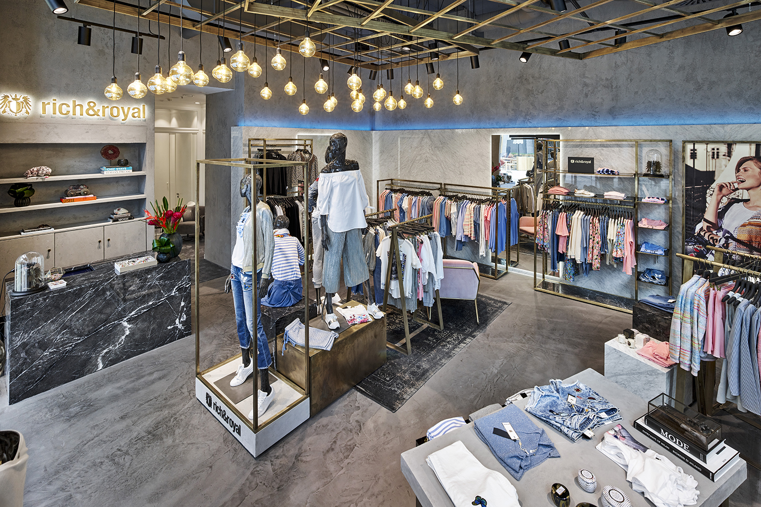 里奇皇家斯图加特旗舰店，展现高端设计魅力-10