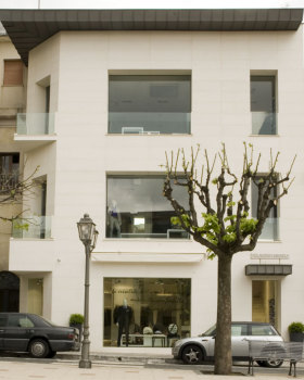2008 年完成的 Miceli 男士商店室内设计