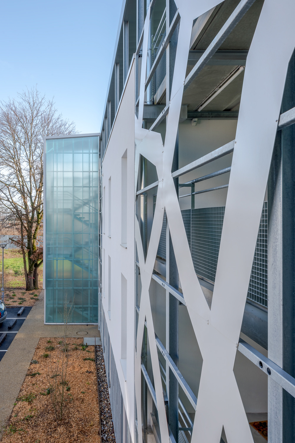 2018 年完工的 Les Erables 公寓设计展现独特魅力-26