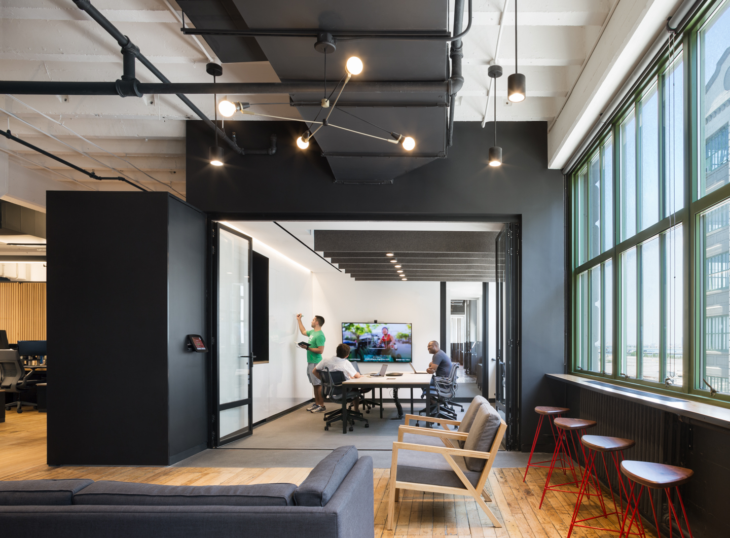 花旗自行车总部·现代工业风格的办公室设计-0