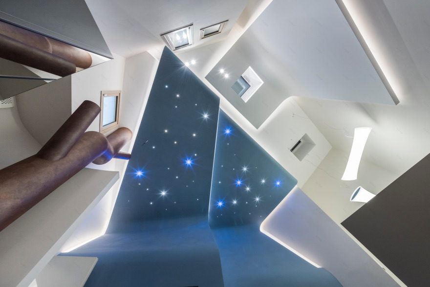 铝制屋顶的四叶草别墅-16