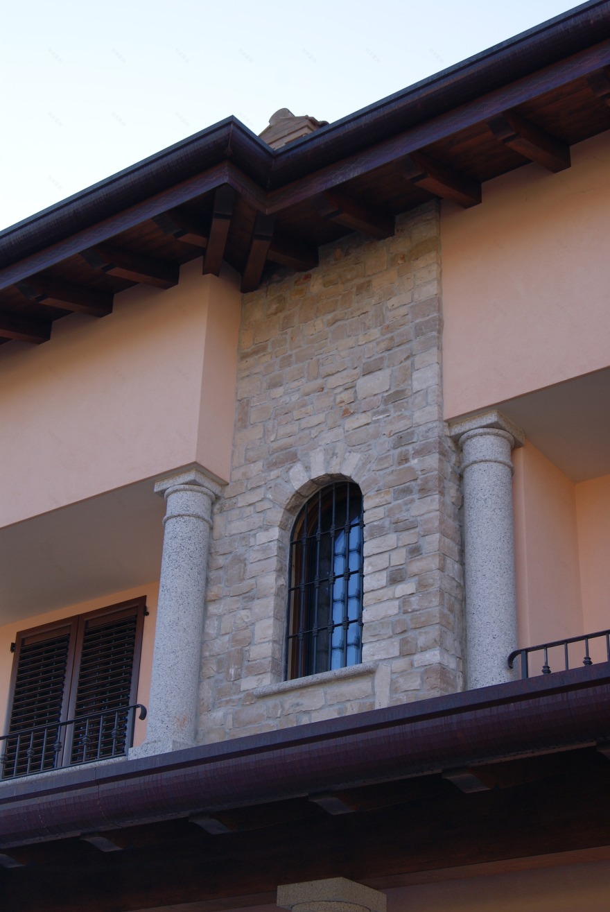 石材装点的意式住宅设计-35