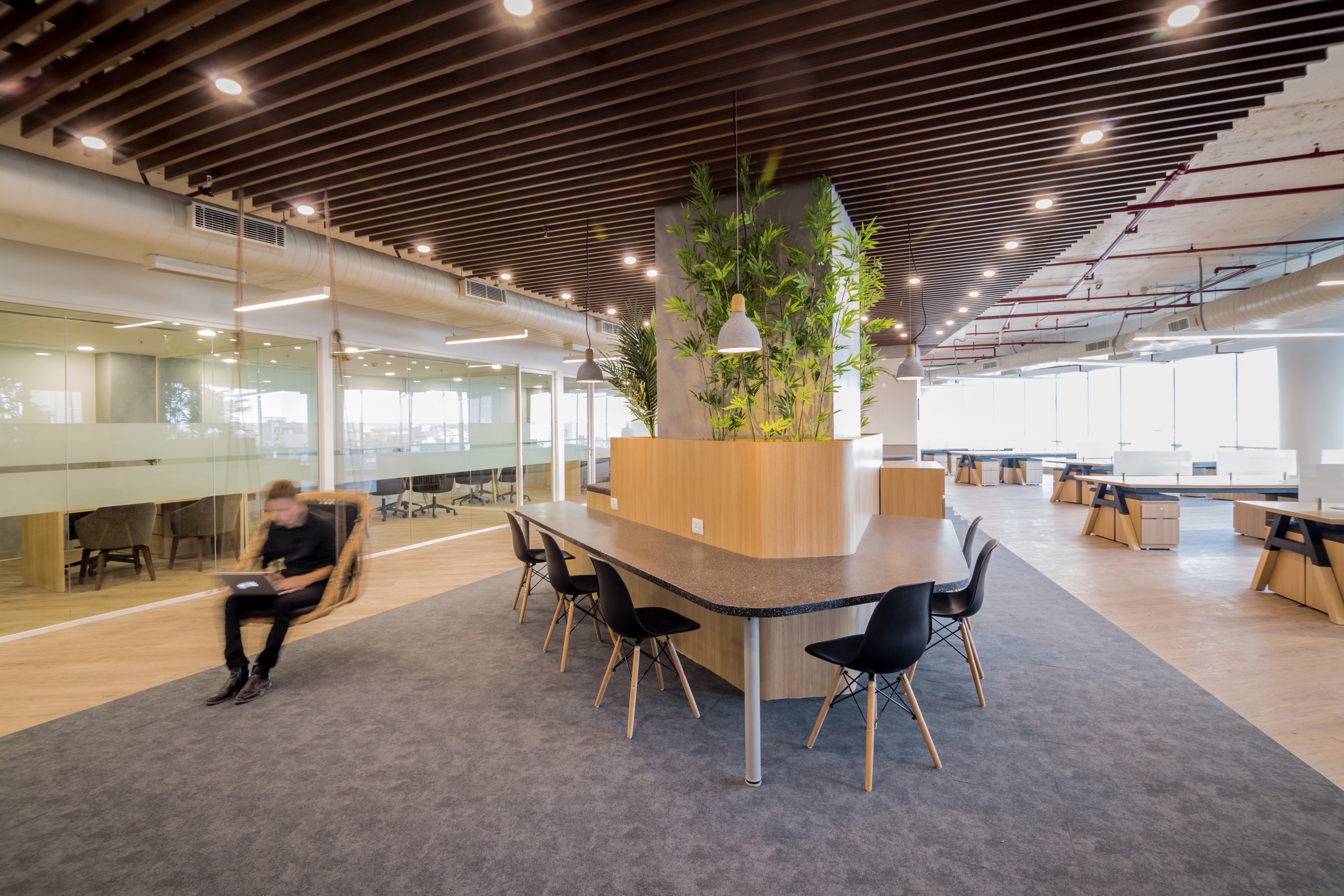 2017 年完成的印度 Nomura 研究机构室内设计案例-1