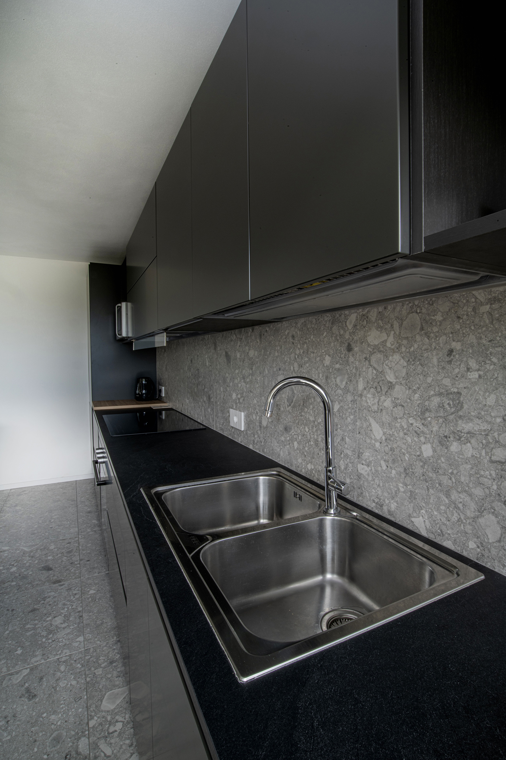 融合历史与记忆的意大利家庭住宅设计-9