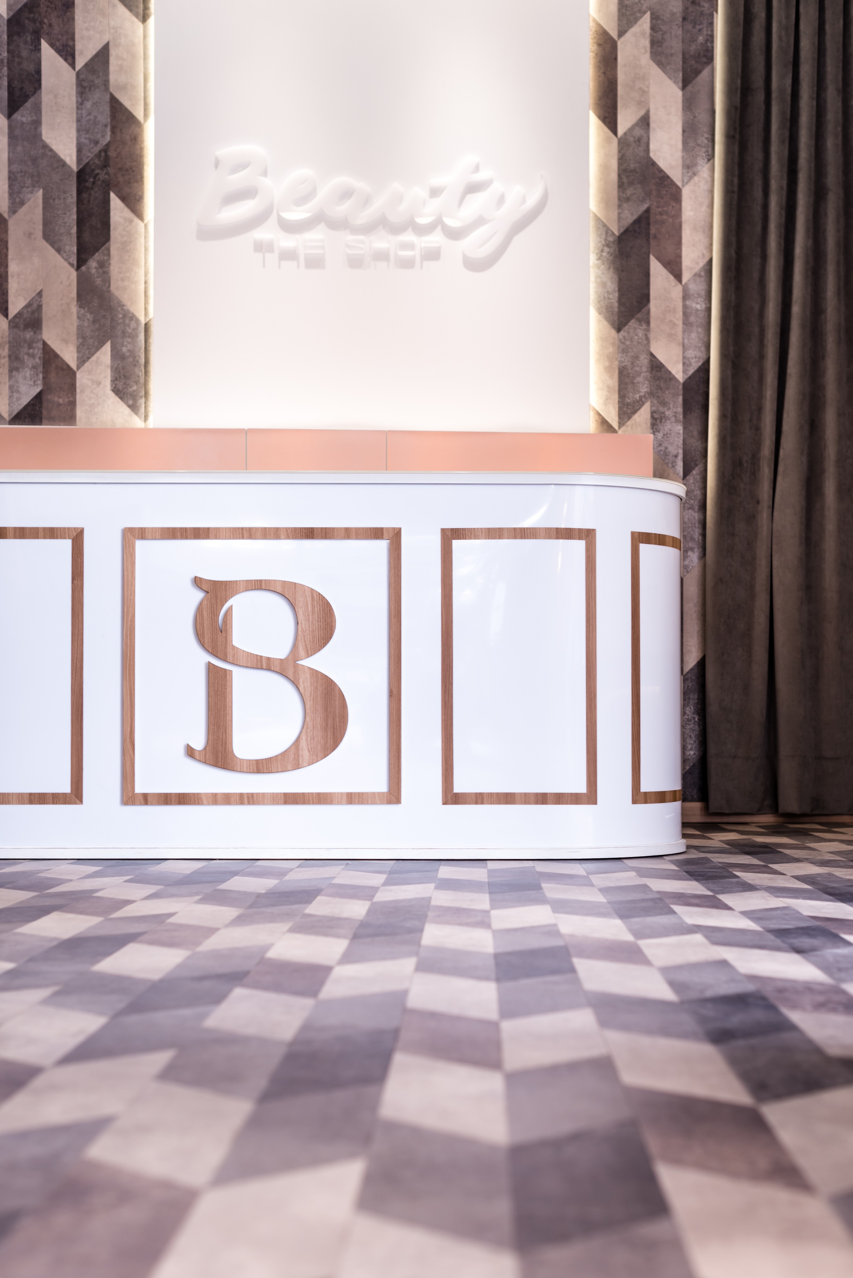 精致香氛护肤品店的永恒魅力-41