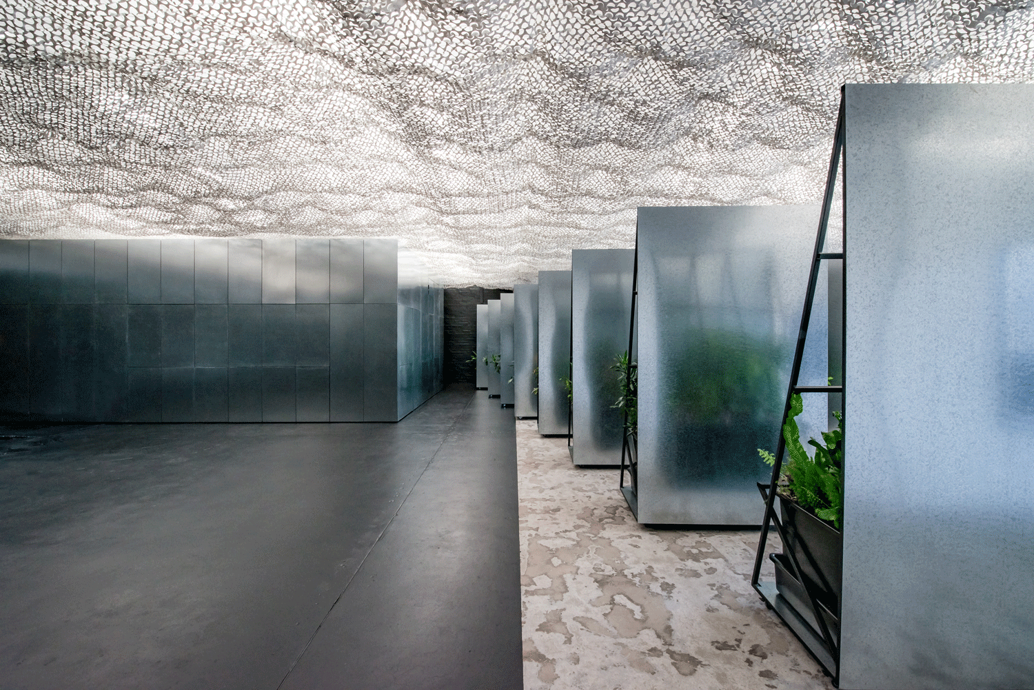 多元空间的无限可能——RUSSELL & GEORGE 的一站式工作休闲场所-35