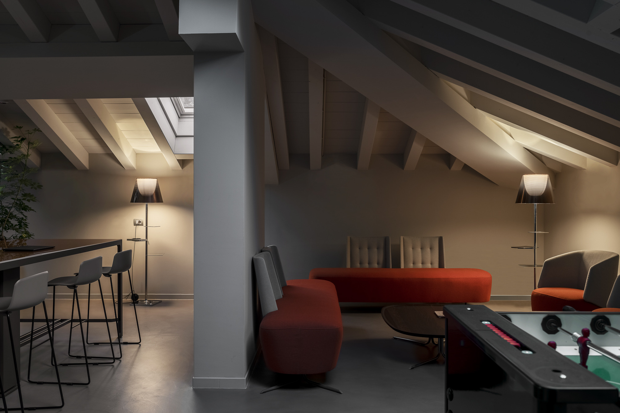 博洛尼亚 16 世纪别墅变身企业学院，历史与现代完美融合-19