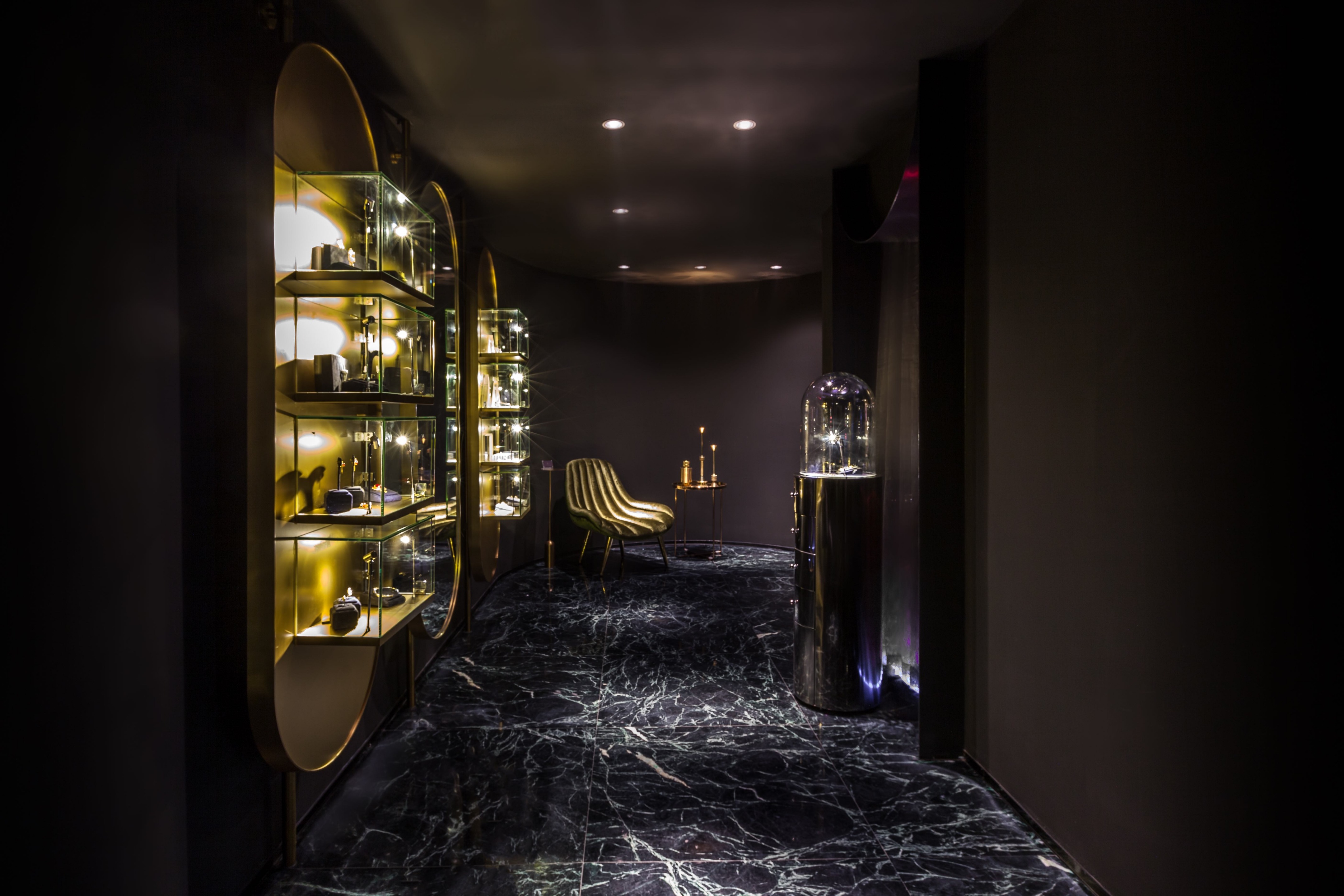 心灵之窗 | 郑一珠宝展示空间-1