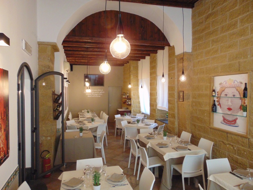 历史古城中的现代“小广场”-9