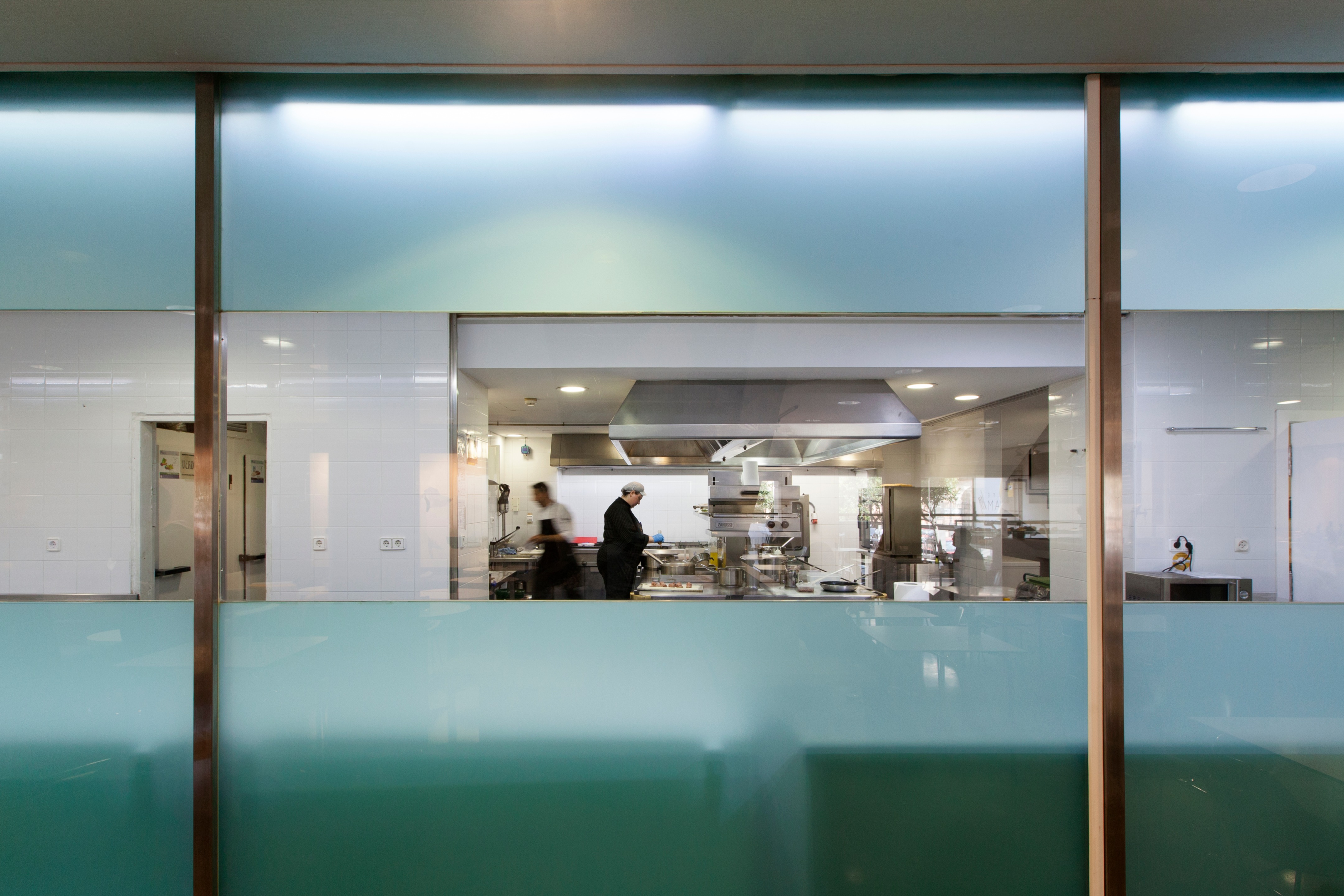 IVAM 咖啡厅 · 现代艺术与设计的完美融合-13