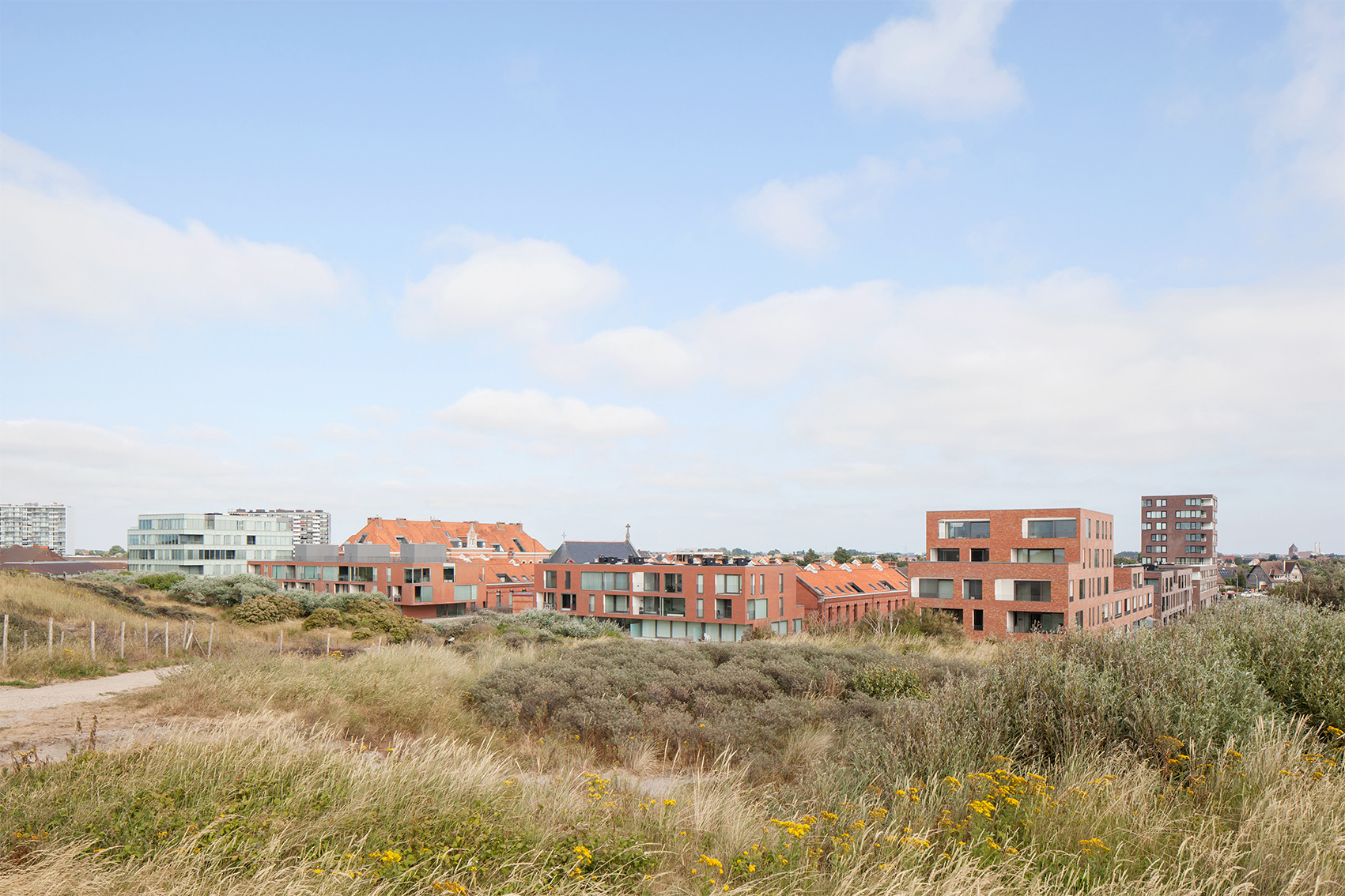 比利时奥斯坦德前军事医院改建住宅区-1