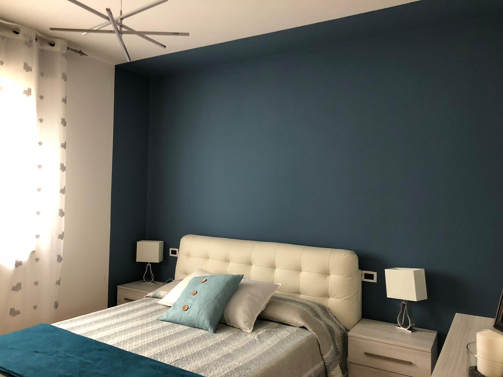 卧室蓝色鲸鱼壁设计-3