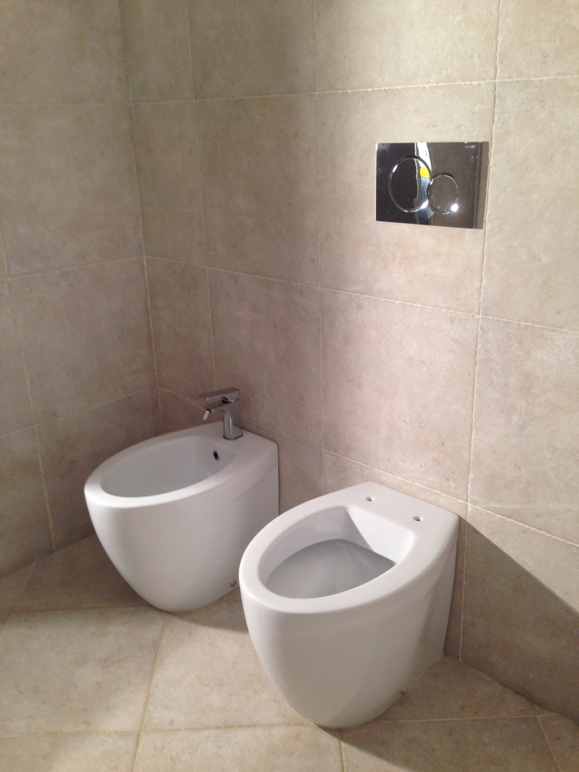 2015 年完成的地下室公寓重建与外部区域调整-23