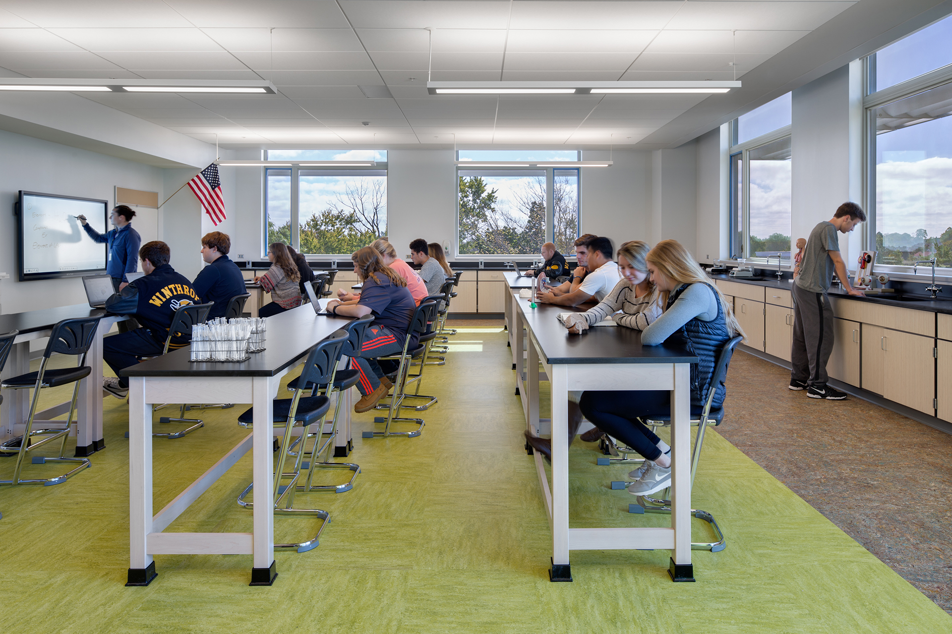 温斯洛普中学,高中-22