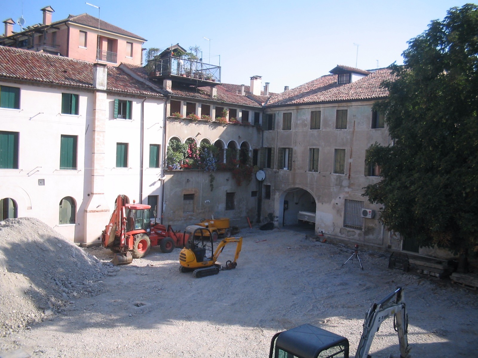 历史中心区的独栋别墅-9