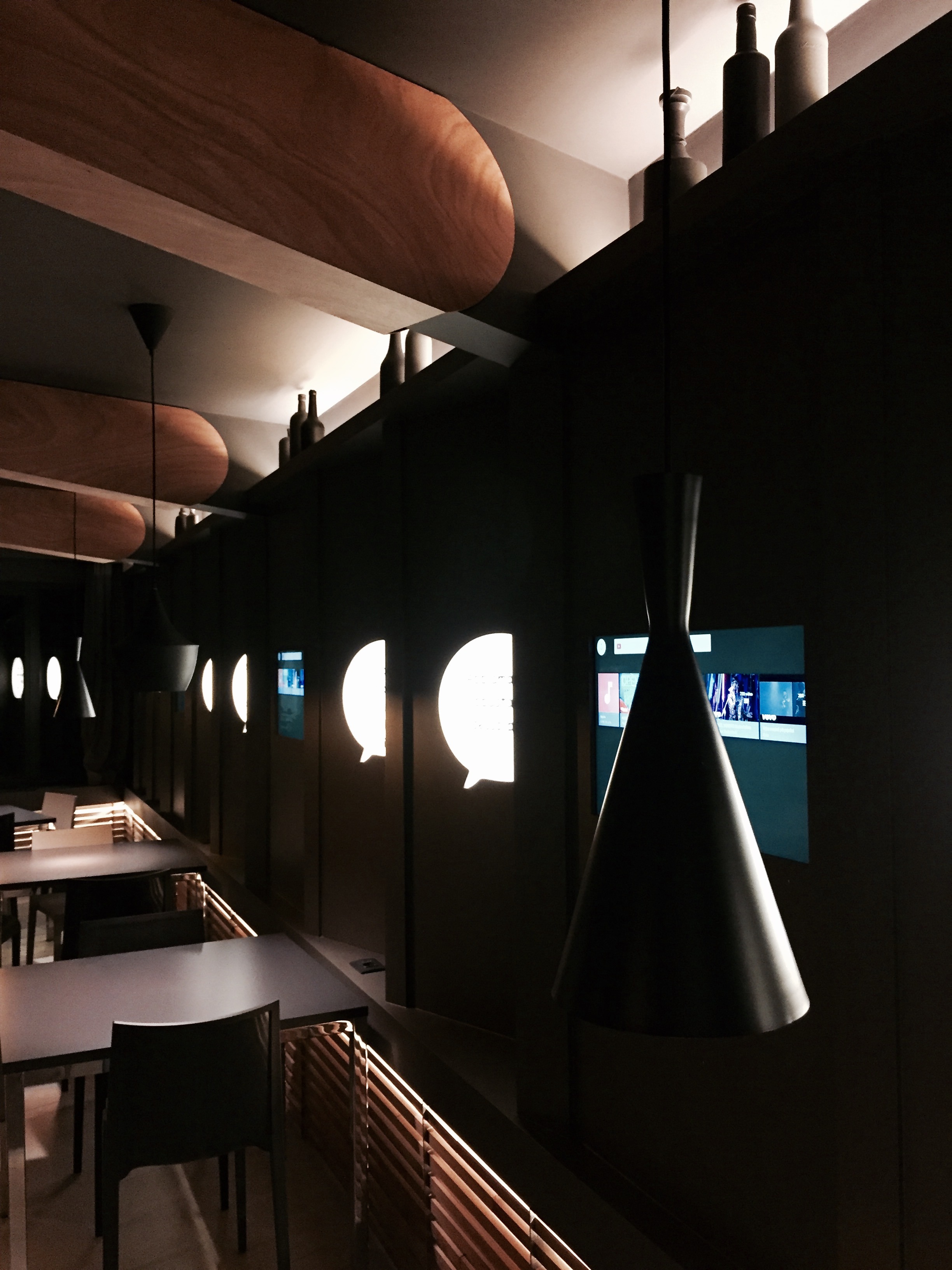 2016 年完成的 QUATTROCHIACCHIERE 咖啡餐厅设计-2