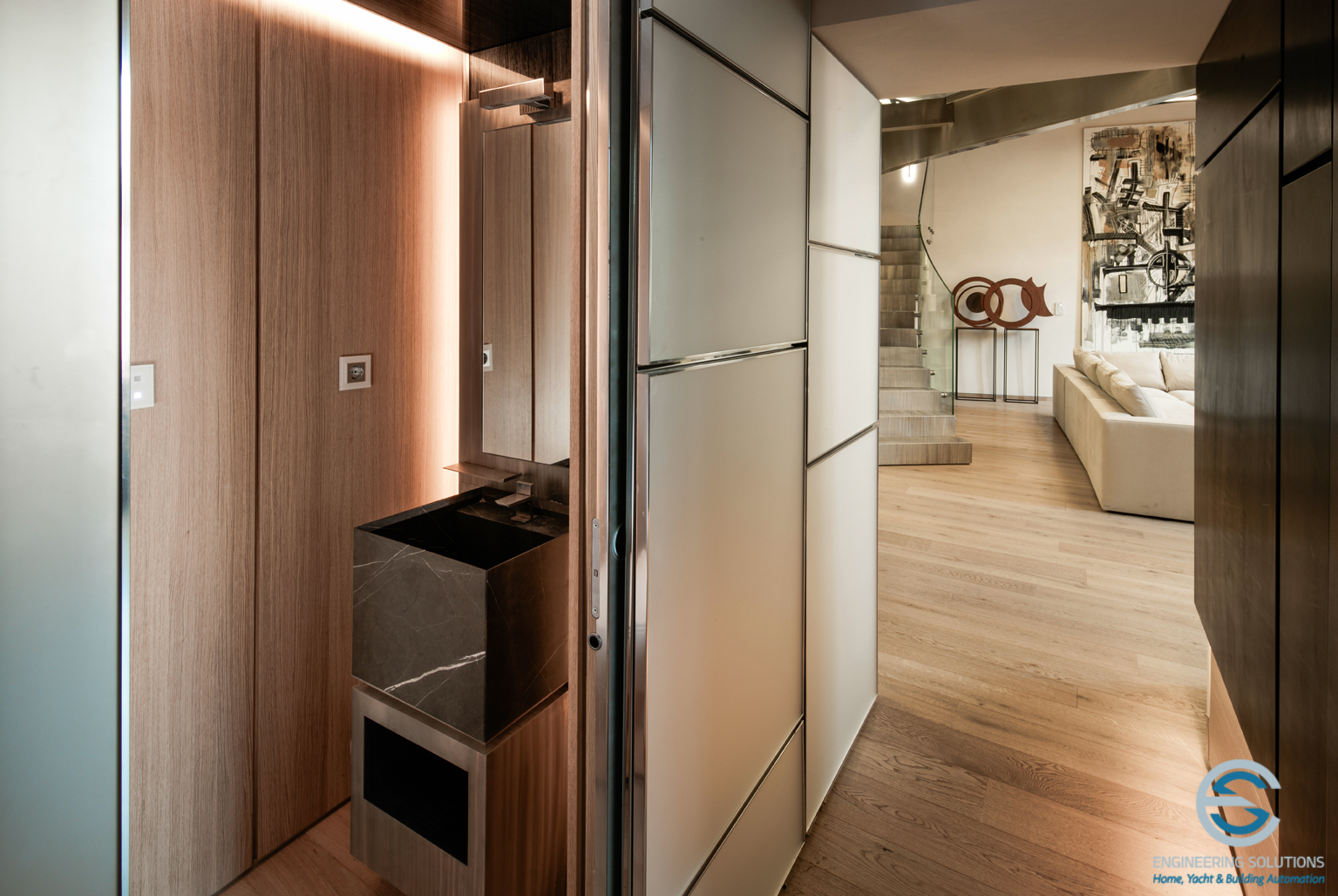 罗马历史建筑中的现代科技家居-5