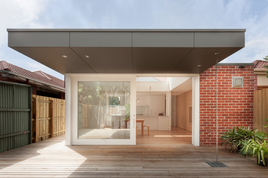 明亮双庭院之家-0