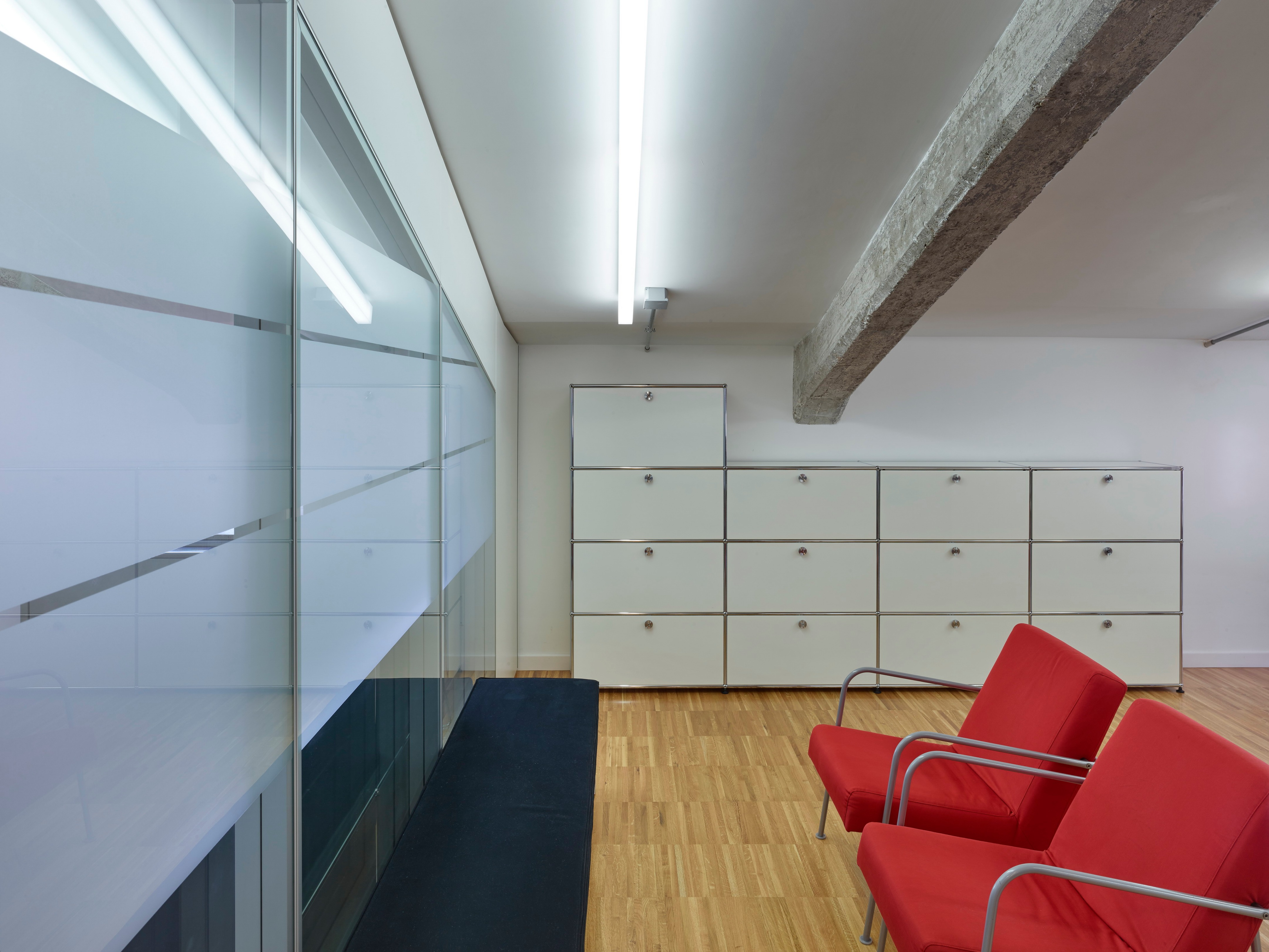 罗马保险公司的现代模块化办公室-17