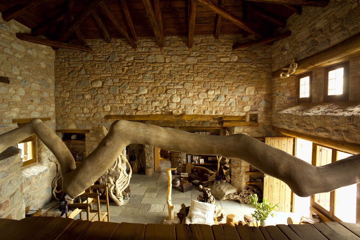 Pelion 山间混凝土石屋，融入自然的简约生活-32