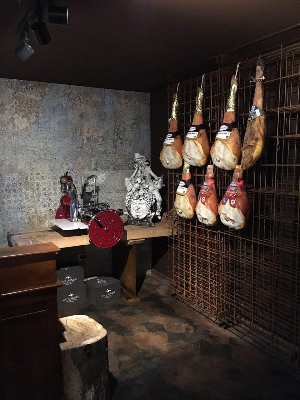 意大利地下葡萄酒图书馆餐厅设计-16