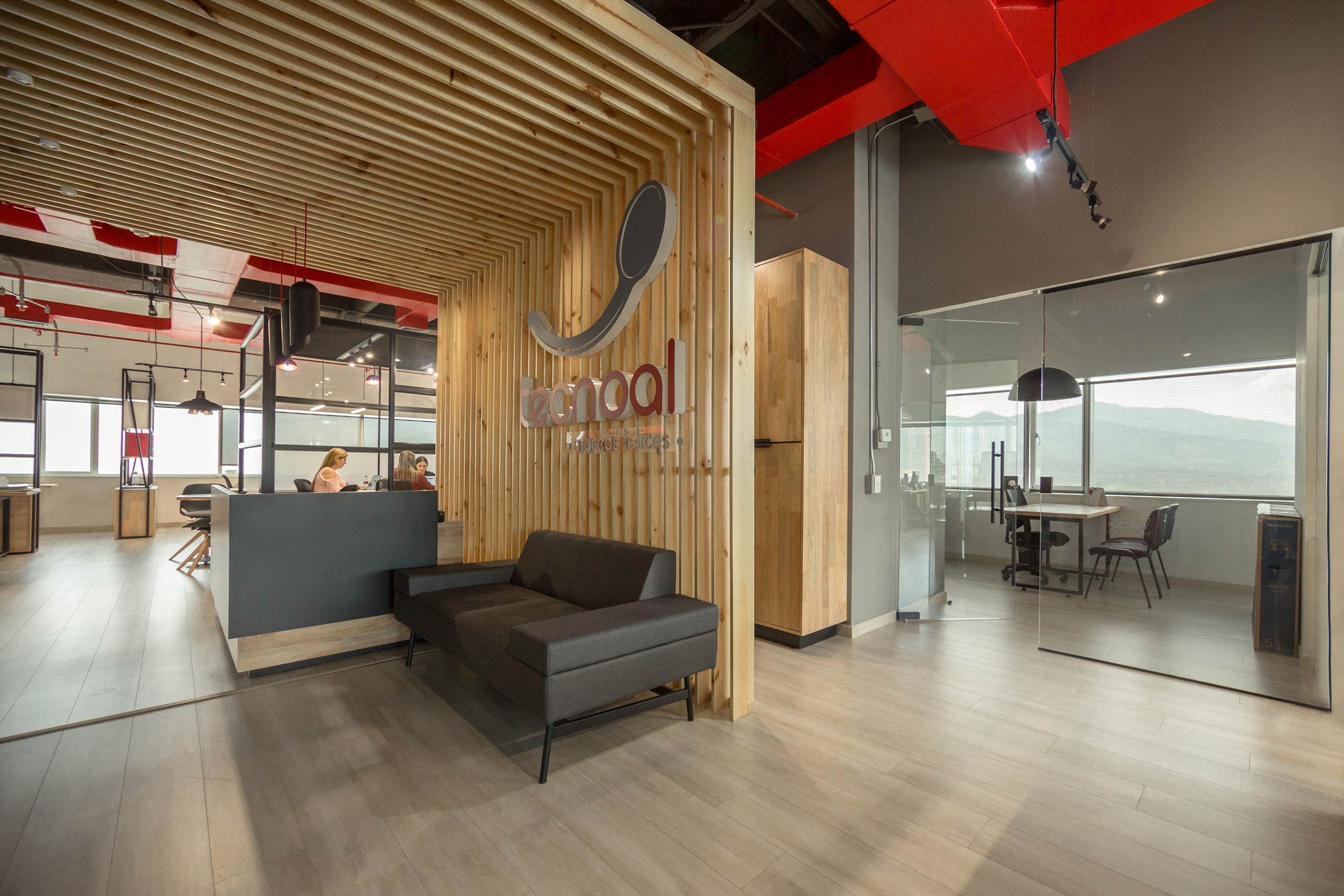 科技铝室内设计 | 高品质食品生产商 Tecnoal 的办公空间-1