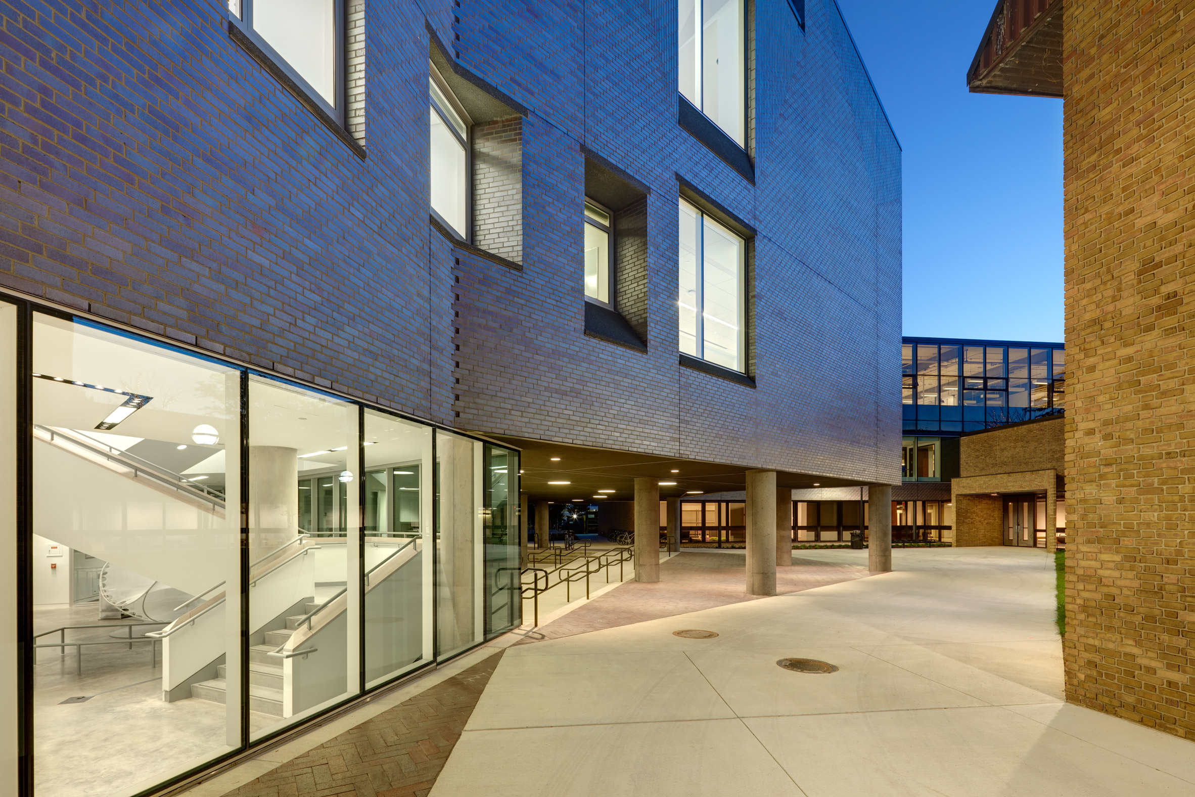 普雷斯顿斯科特科恩打造密歇根建筑学院锯齿屋顶新翼-27